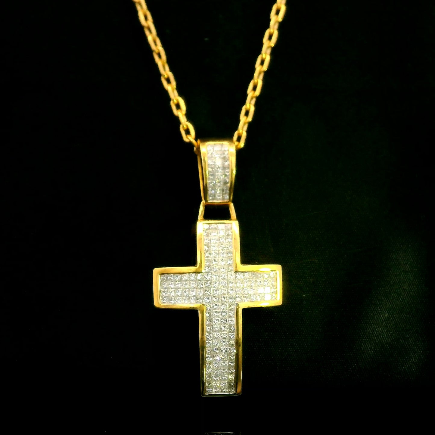 Princess Cut Diamond Cross Pendant in 18K Yellow Gold