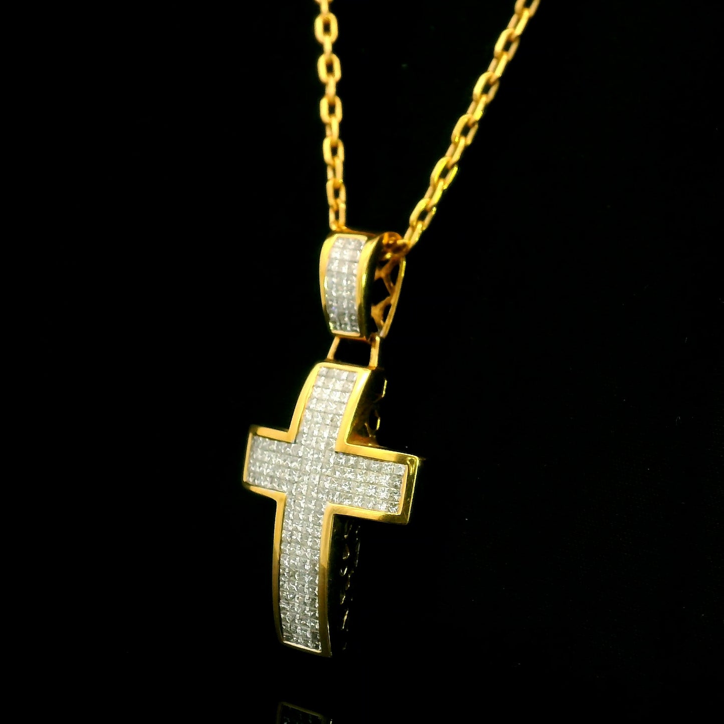 Princess Cut Diamond Cross Pendant in 18K Yellow Gold