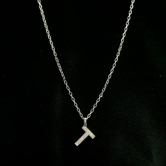 Diamond Initial T Alphabet Pendant In 18k Gold