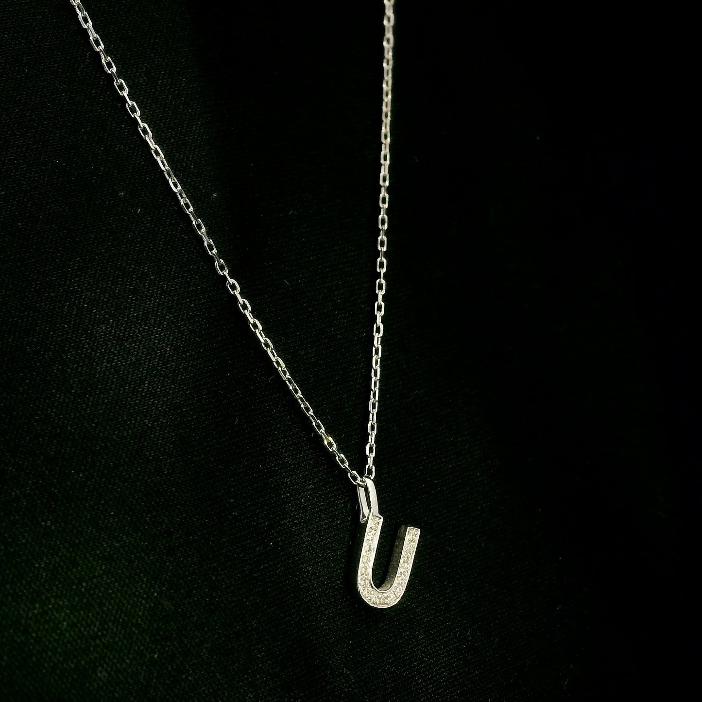 Diamond Initial U Alphabet Pendant In 18k Gold