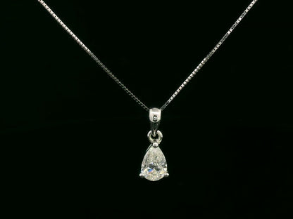 18K white gold pear-shaped solitaire diamond pendant – 0.50 carat teardrop design 