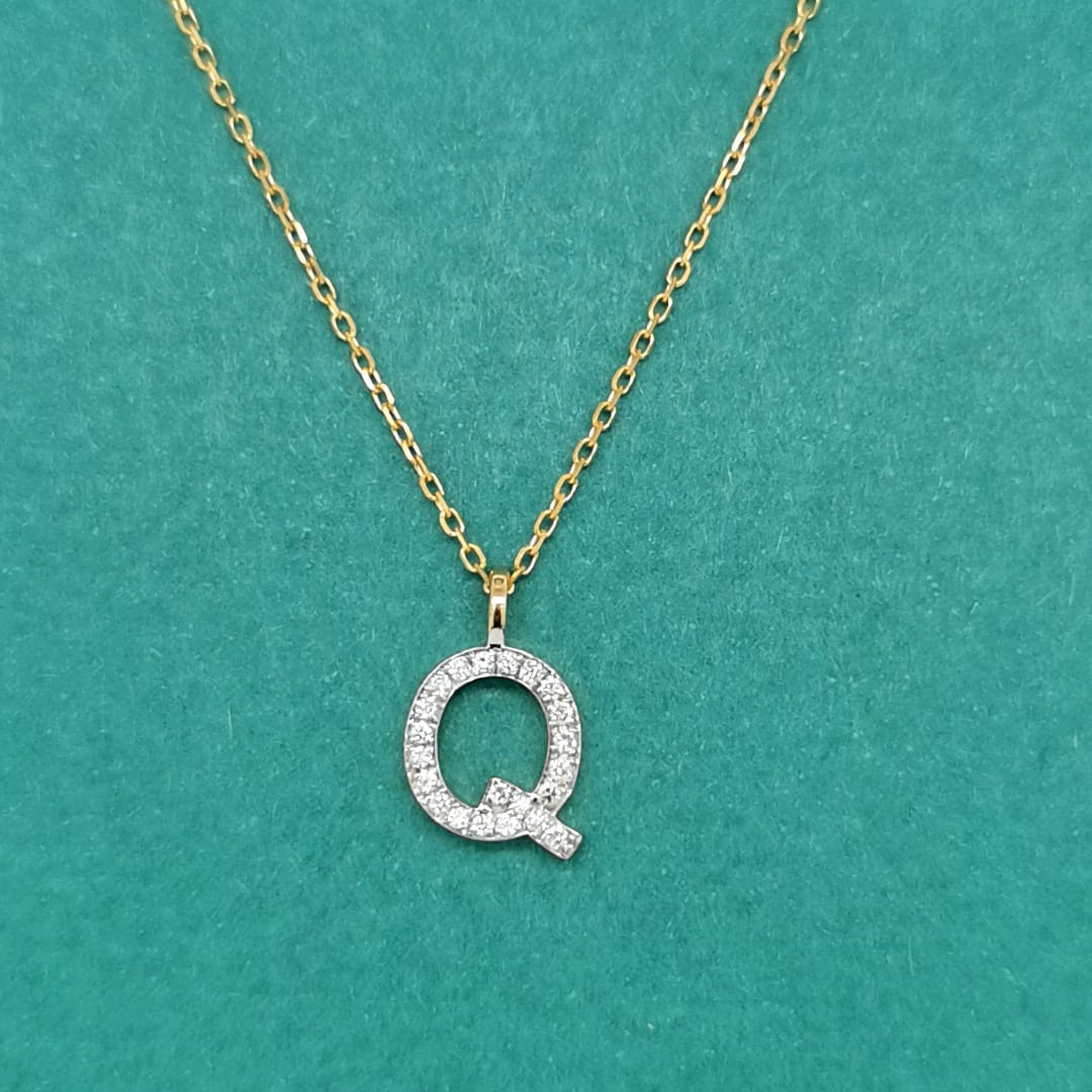 Alphabet Q Diamond Pendant In 18k Yellow Gold.