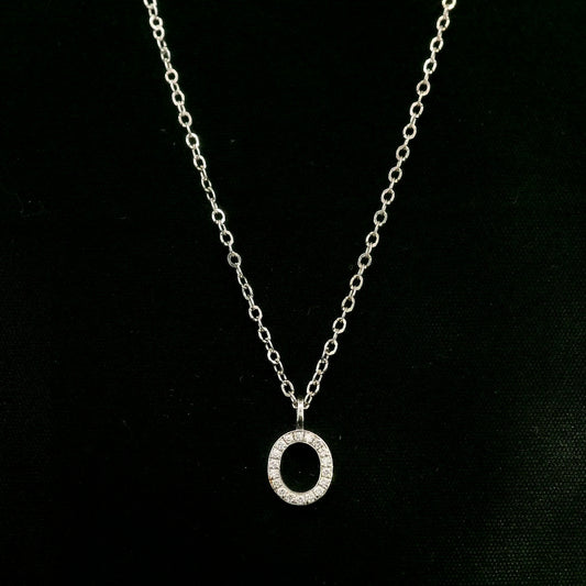 Diamond Initial O Alphabet Pendant In 18k Gold