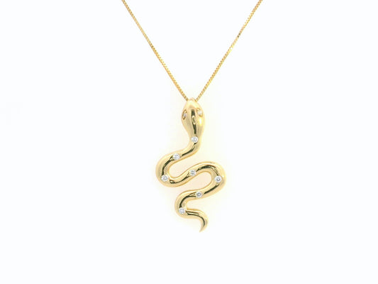 18K Gold Snake Pendant with 0.08 ct Diamonds – Unique Serpent Necklace Charm