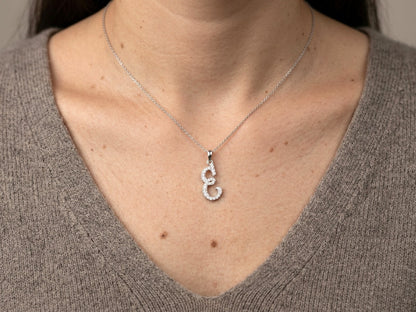 Diamond Initial E Alphabet Pendant In 18k Gold