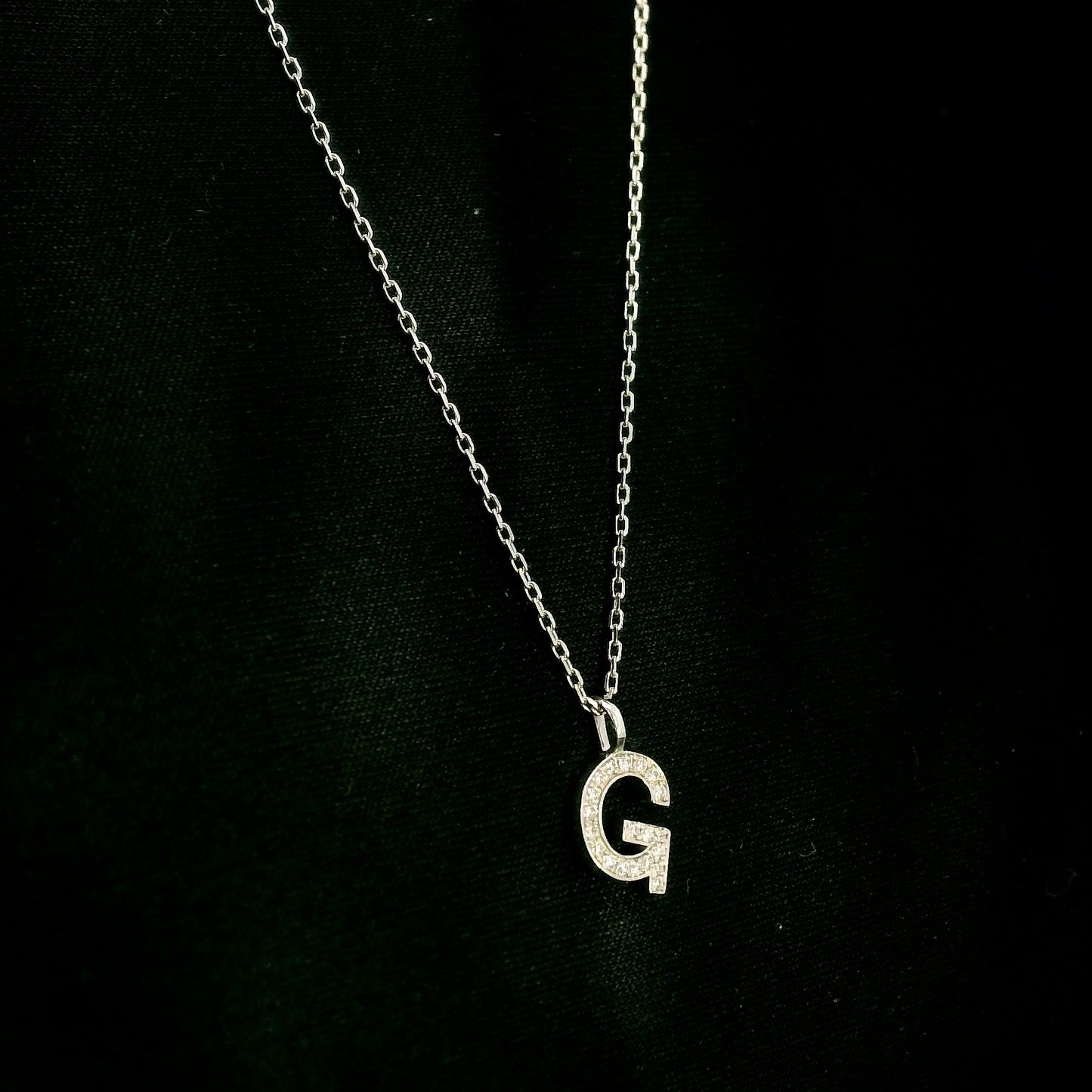 Diamond Initial G Alphabet Pendant In 18k Gold