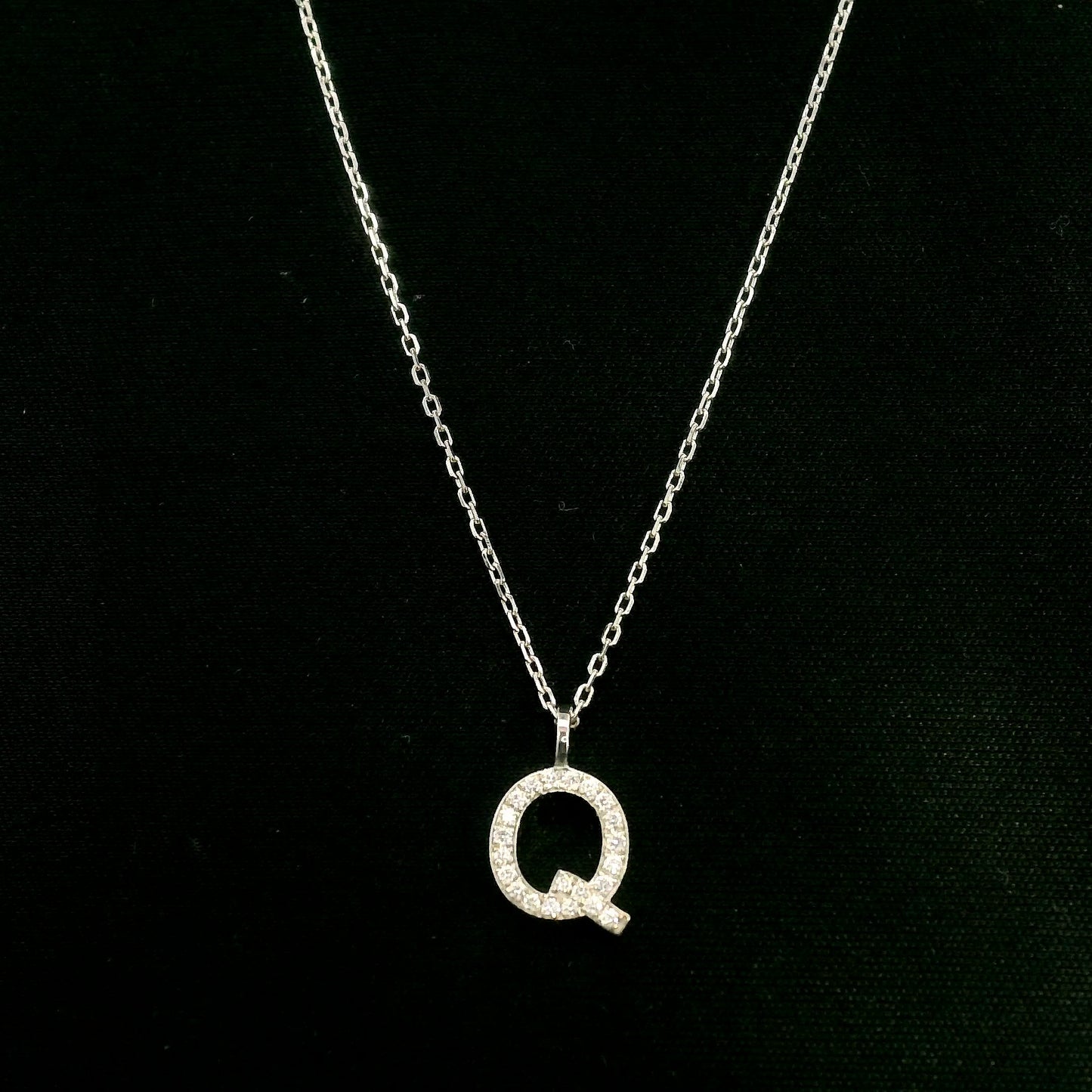 Diamond Initial Q Alphabet Pendant In 18k Gold