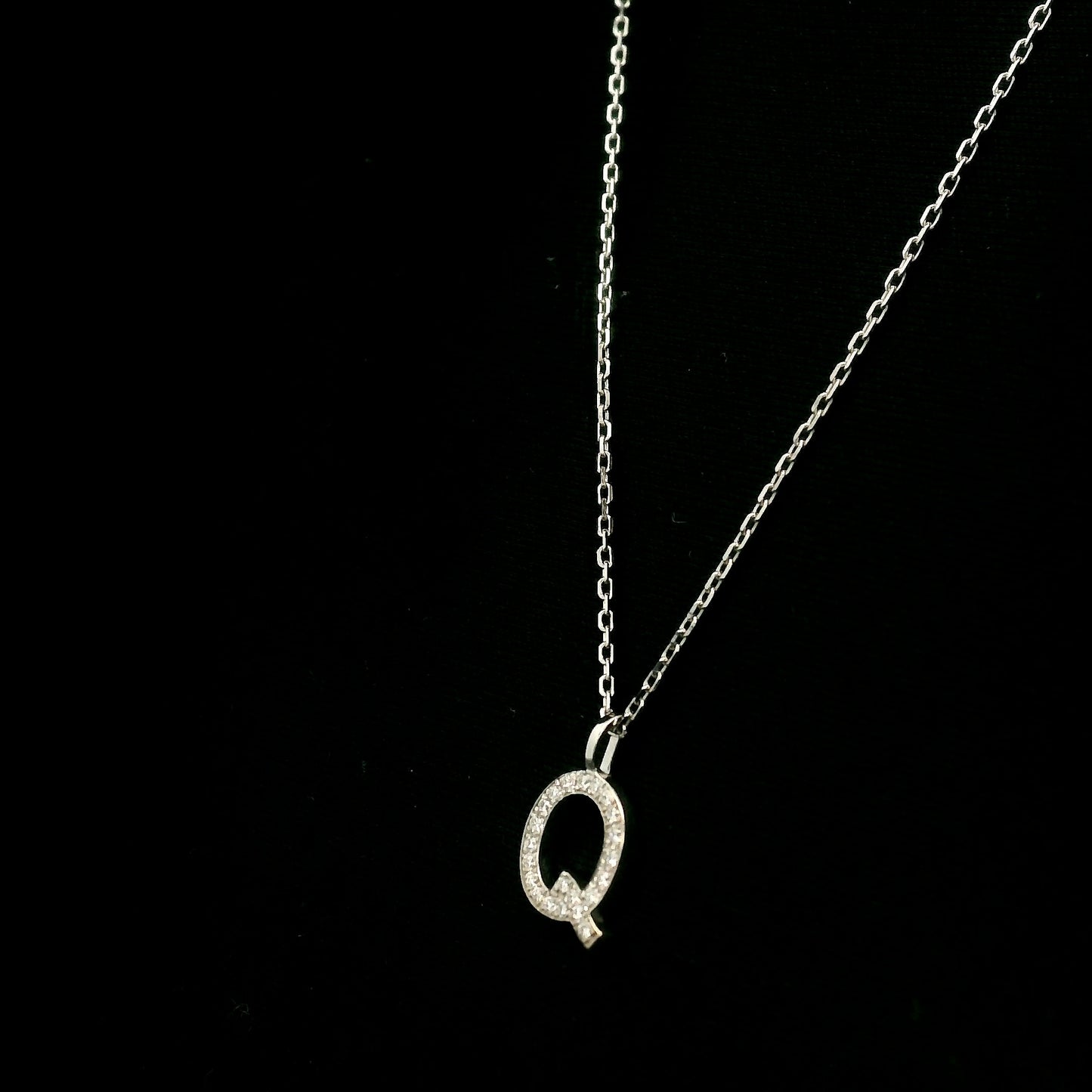 Diamond Initial Q Alphabet Pendant In 18k Gold