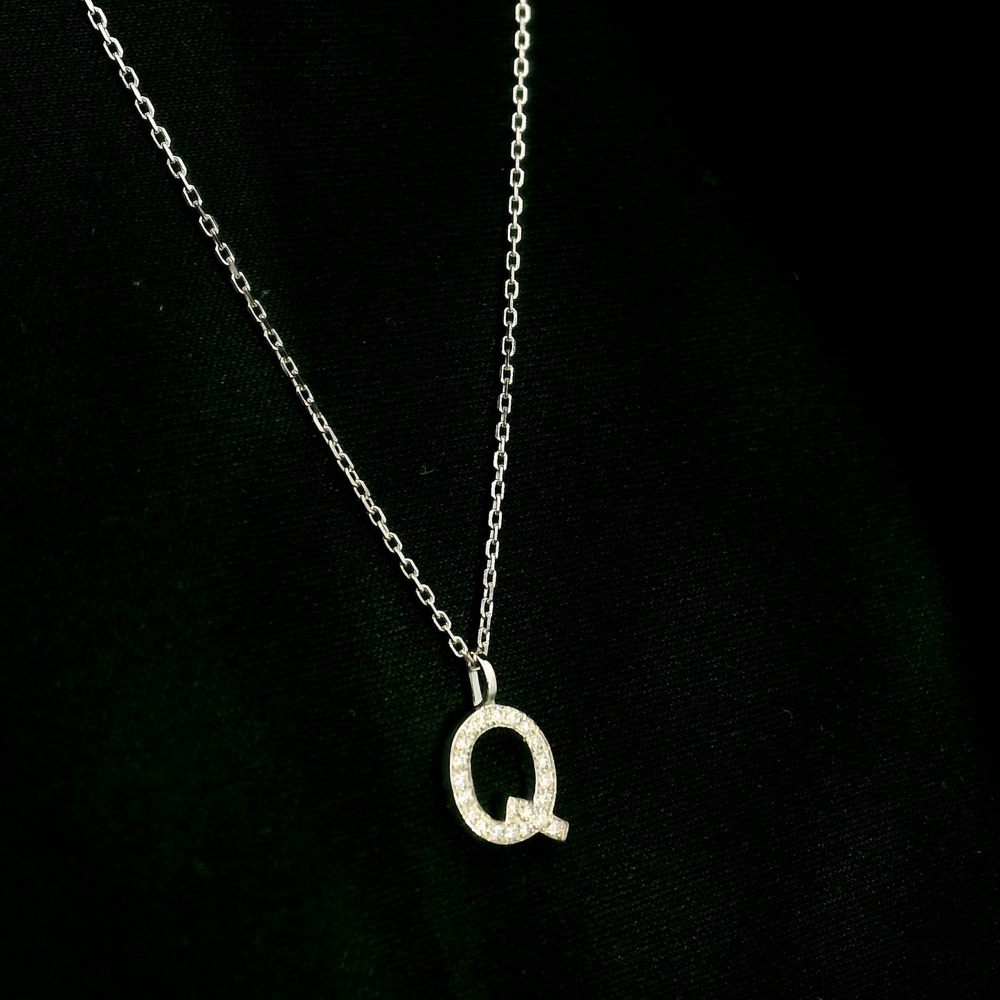 Diamond Initial Q Alphabet Pendant In 18k Gold