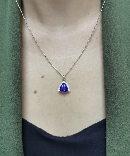 Trillion-cut Tanzanite pendant in 18K white gold with diamond halo, 3.43 carat Tanzanite and 0.16 carat diamonds