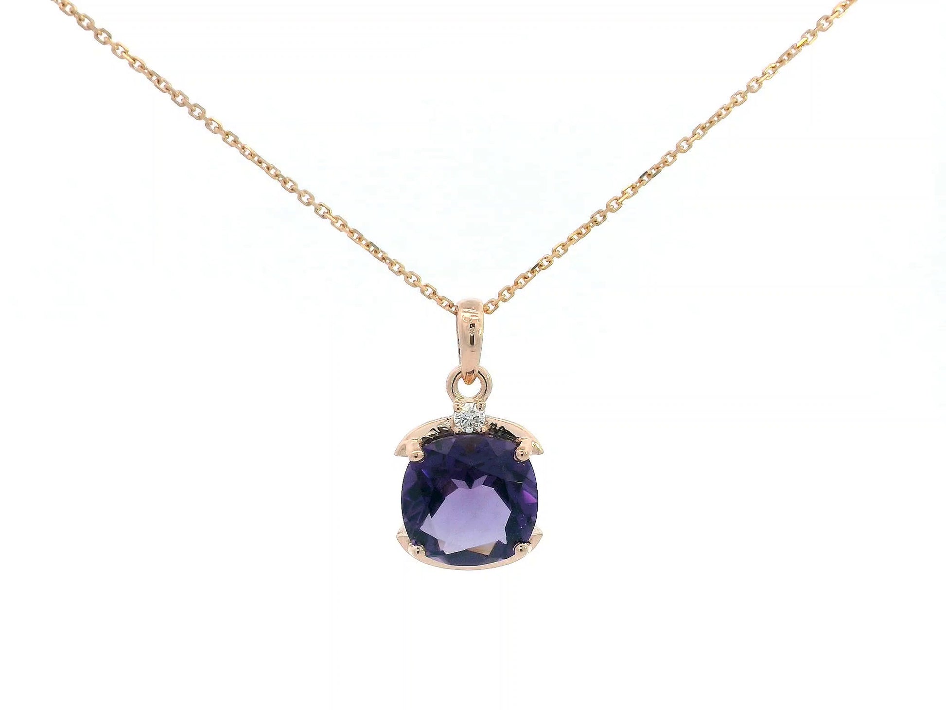 18K rose gold amethyst pendant with cushion-cut 3.66ct amethyst and 0.05ct diamonds.