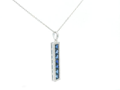 Elegant white gold pendant with sapphires and round brilliant diamonds
