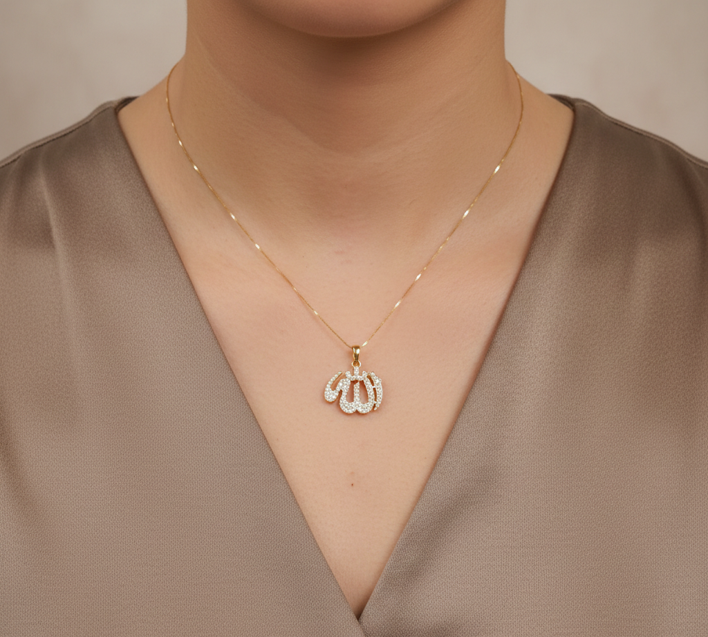 18K yellow gold Allah calligraphy pendant featuring pavé-set diamonds, total diamond weight 0.41 carat – Emirates Diamonds