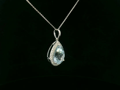 18k white gold pear aquamarine and diamond pendant – 5.28 CT gemstone,
