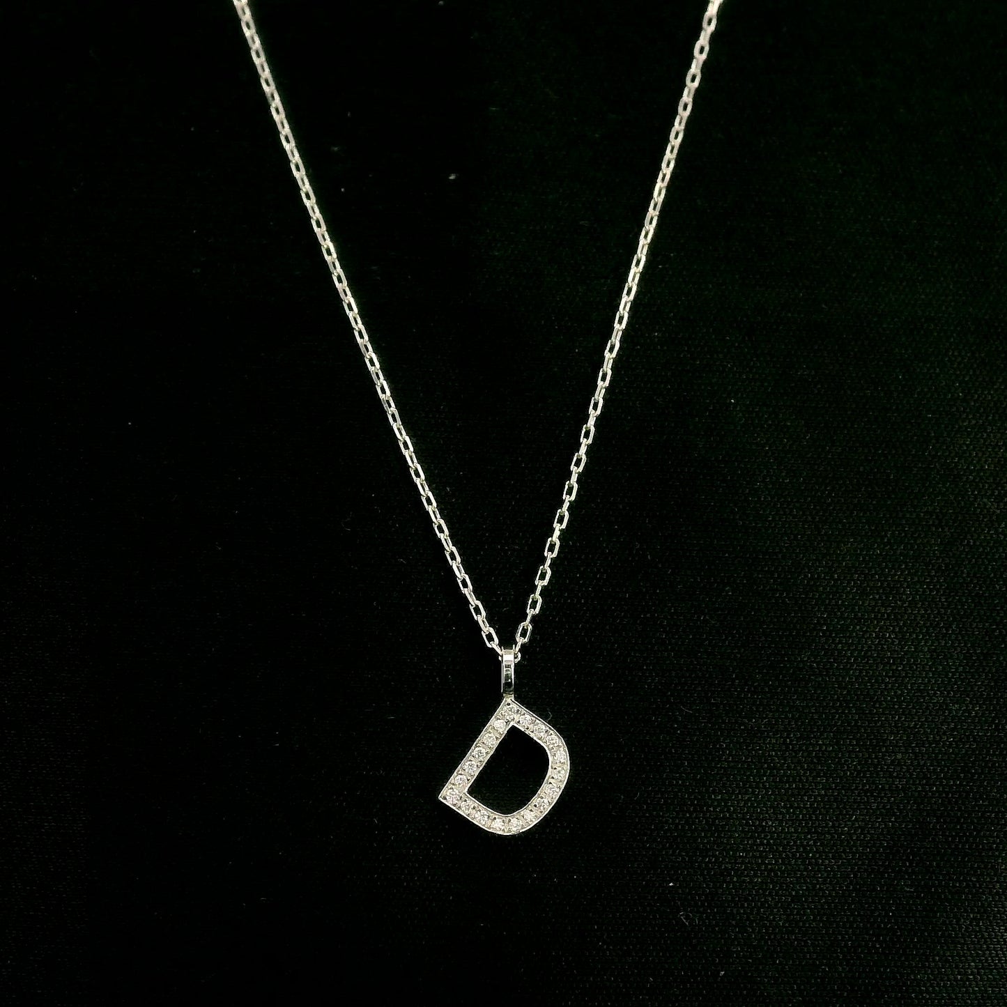 Diamond Initial D Alphabet Pendant In 18k Gold