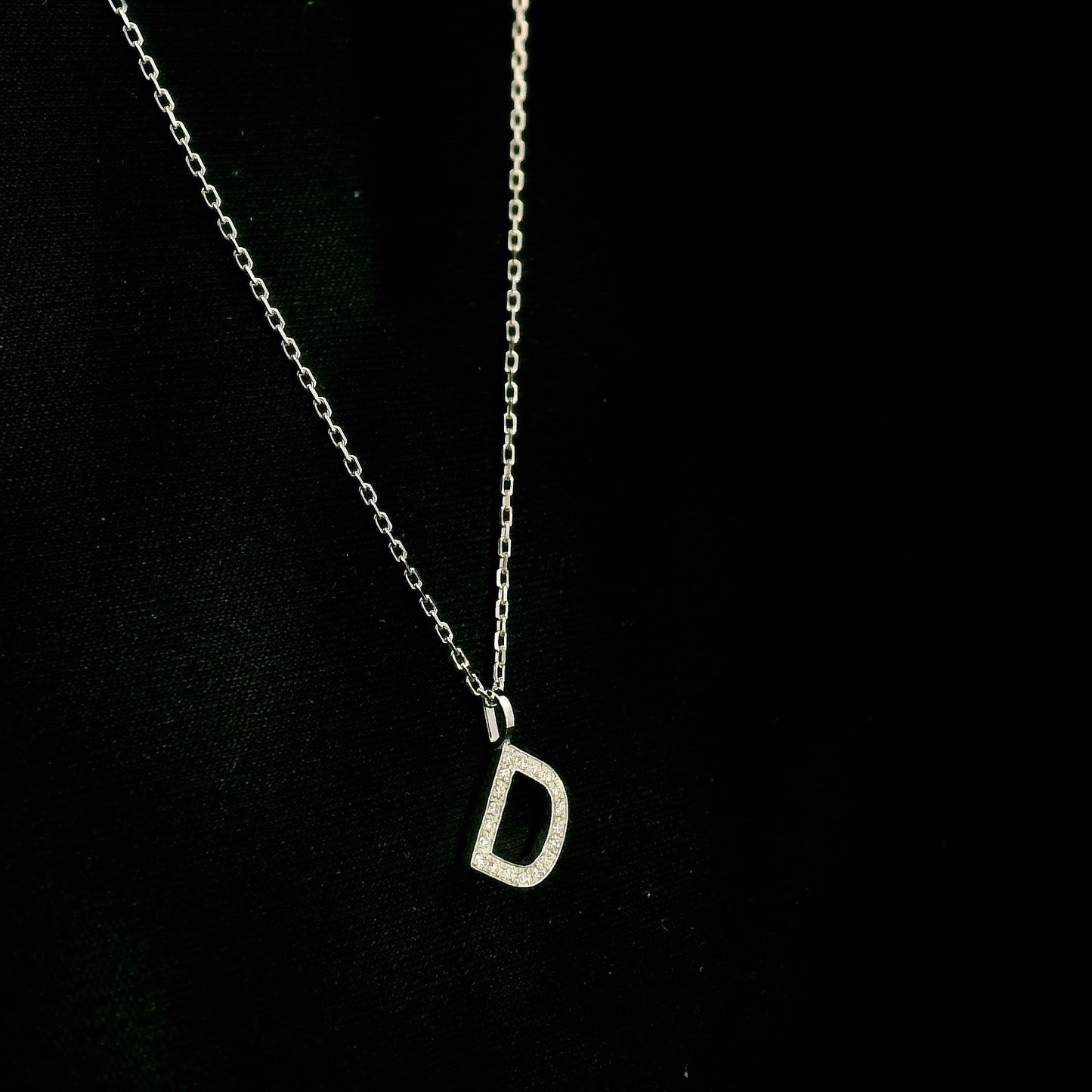 Diamond Initial D Alphabet Pendant In 18k Gold