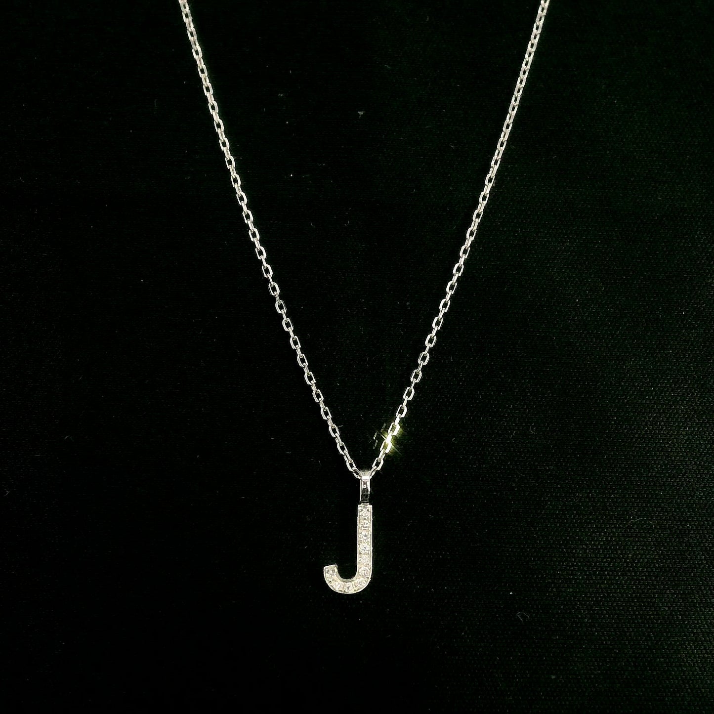 Diamond Initial J Alphabet Pendant In 18k Gold