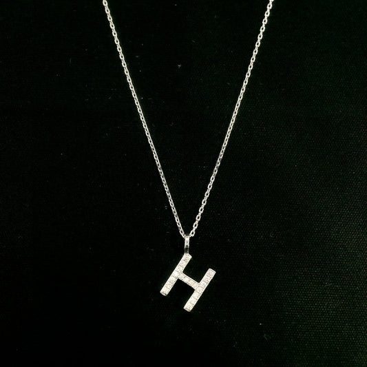Diamond Initial H Alphabet Pendant In 18k Gold
