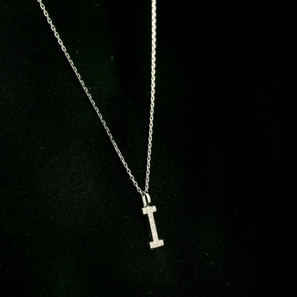 Diamond Initial I Alphabet Pendant In 18k Gold