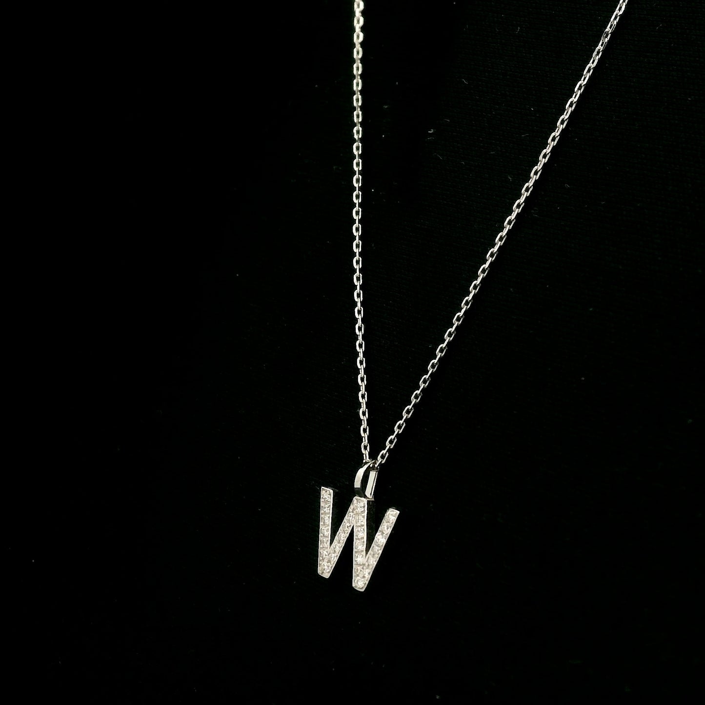 Diamond Initial W Alphabet Pendant In 18k Gold
