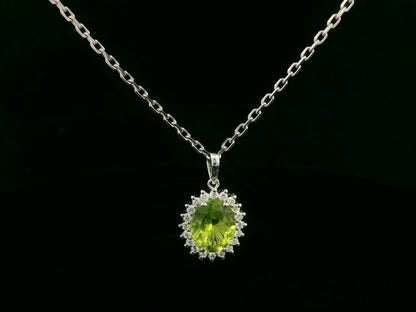 18k white gold pendant with 2.76ct oval peridot & 0.27ct diamond halo – certified authenticity included