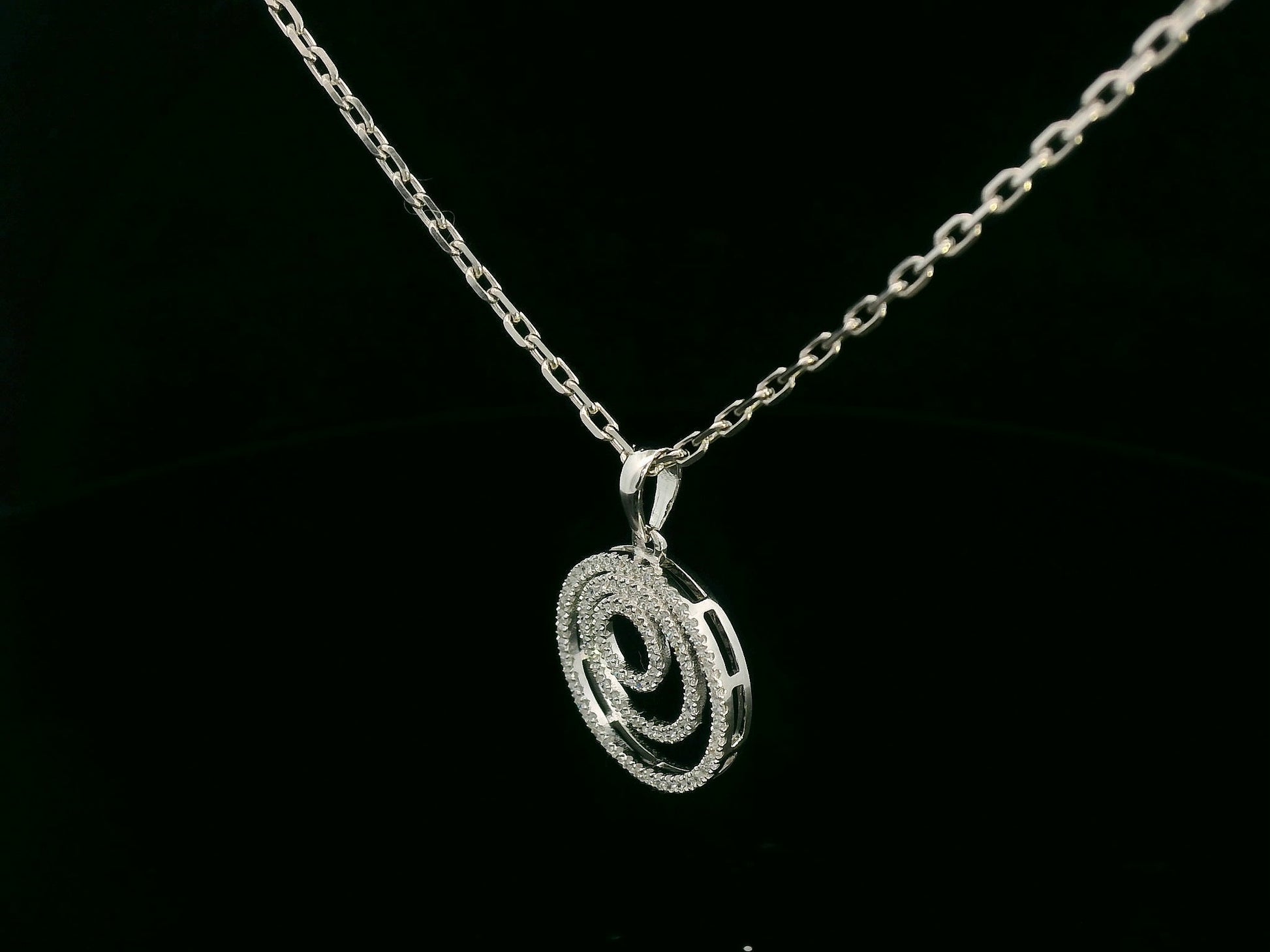 18K white gold triple-circle diamond pendant necklace – 0.33ct diamonds by Emirates Diamonds.