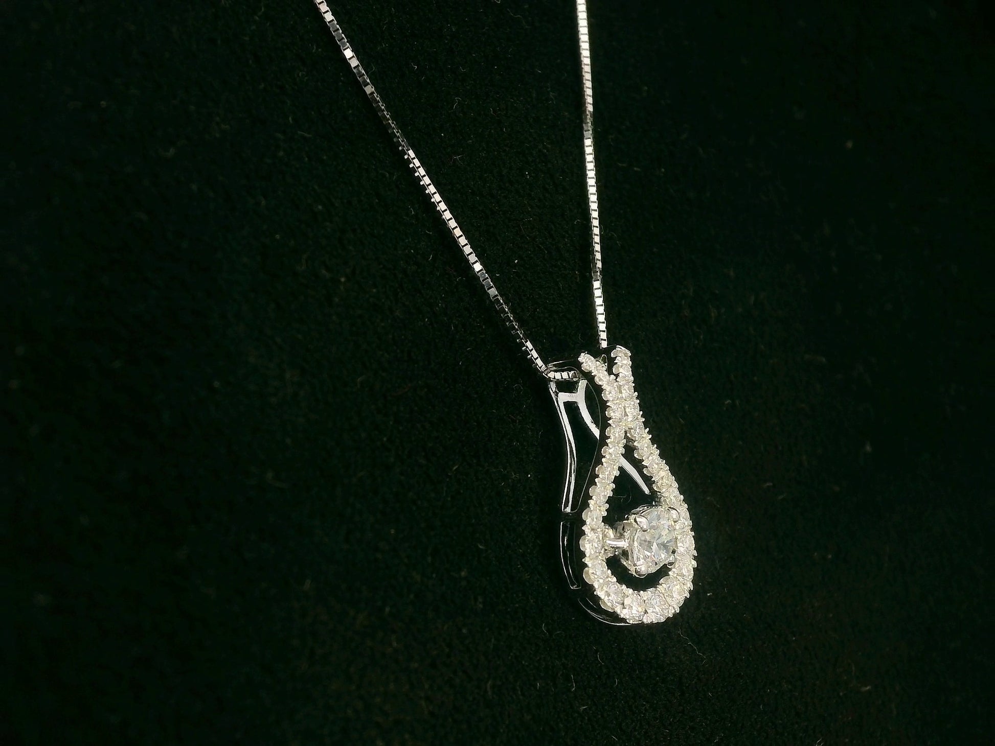 18K white gold teardrop diamond pendant with floating center stone – Emirates Diamonds