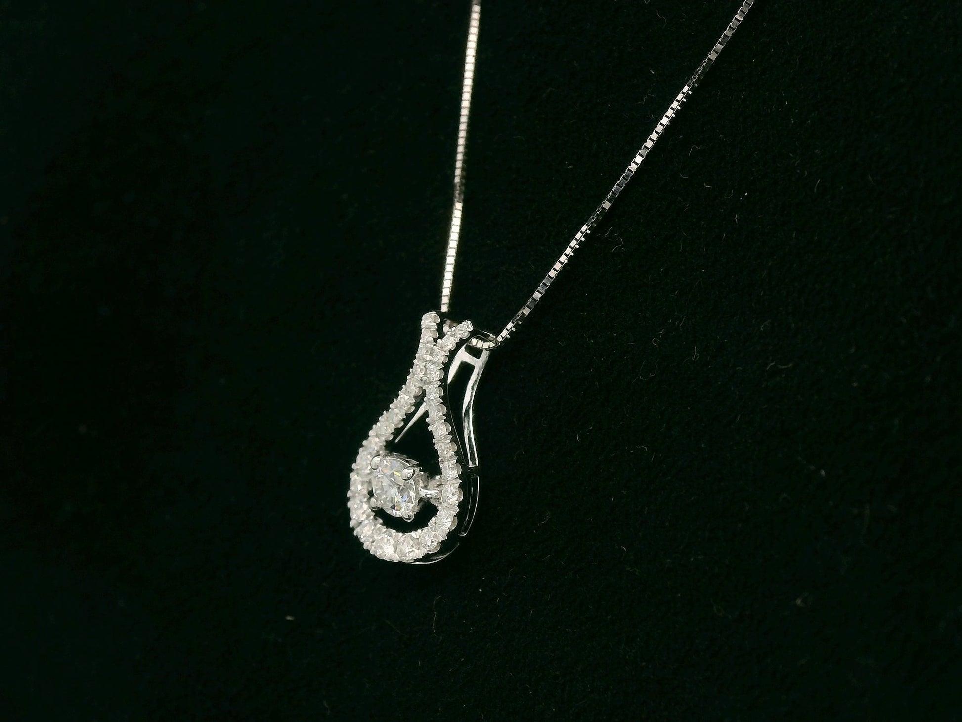 18K white gold teardrop diamond pendant with floating center stone – Emirates Diamonds