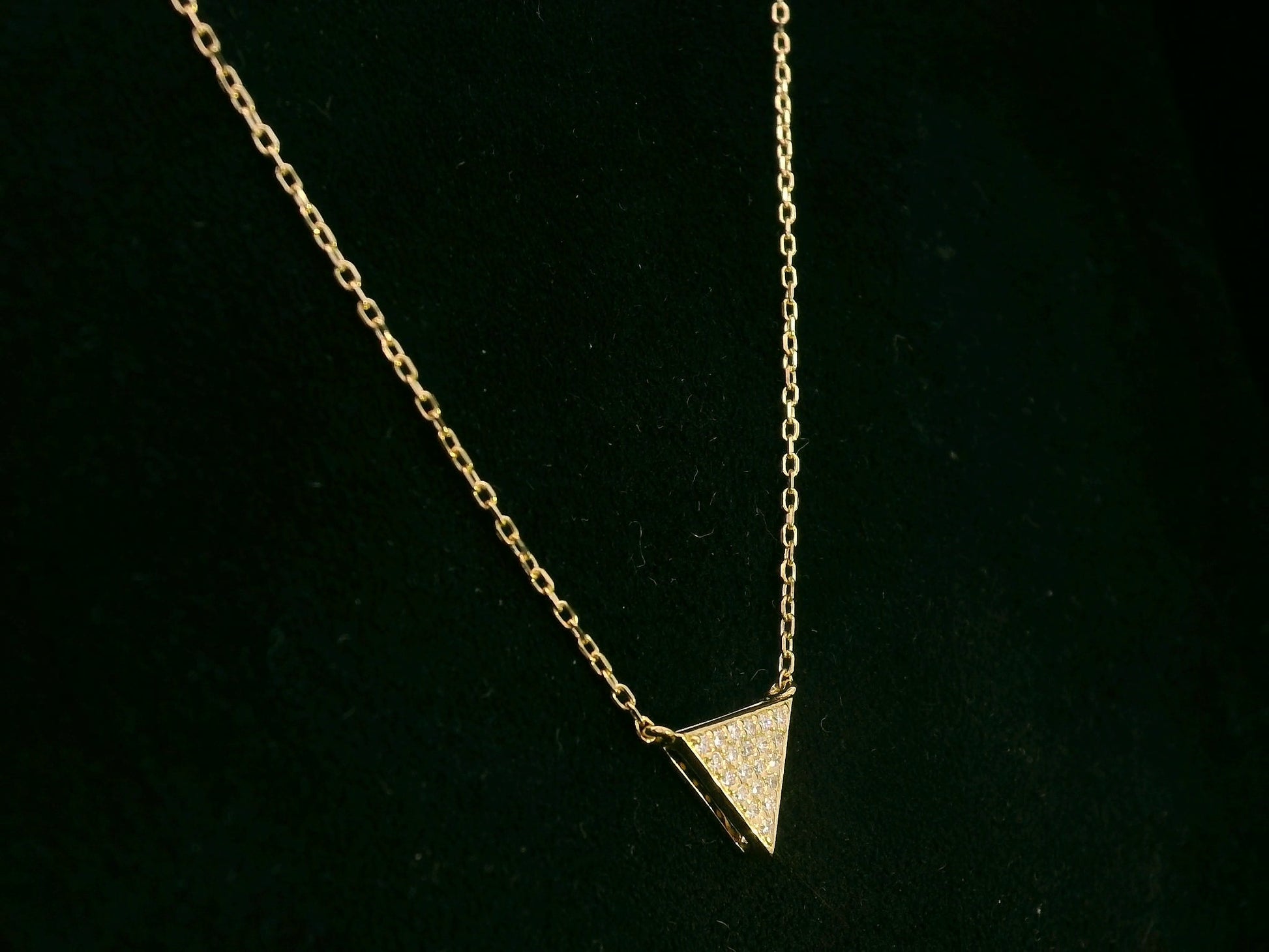 18K yellow gold diamond triangle pendant necklace – minimalist geometric design by Emirates Diamonds