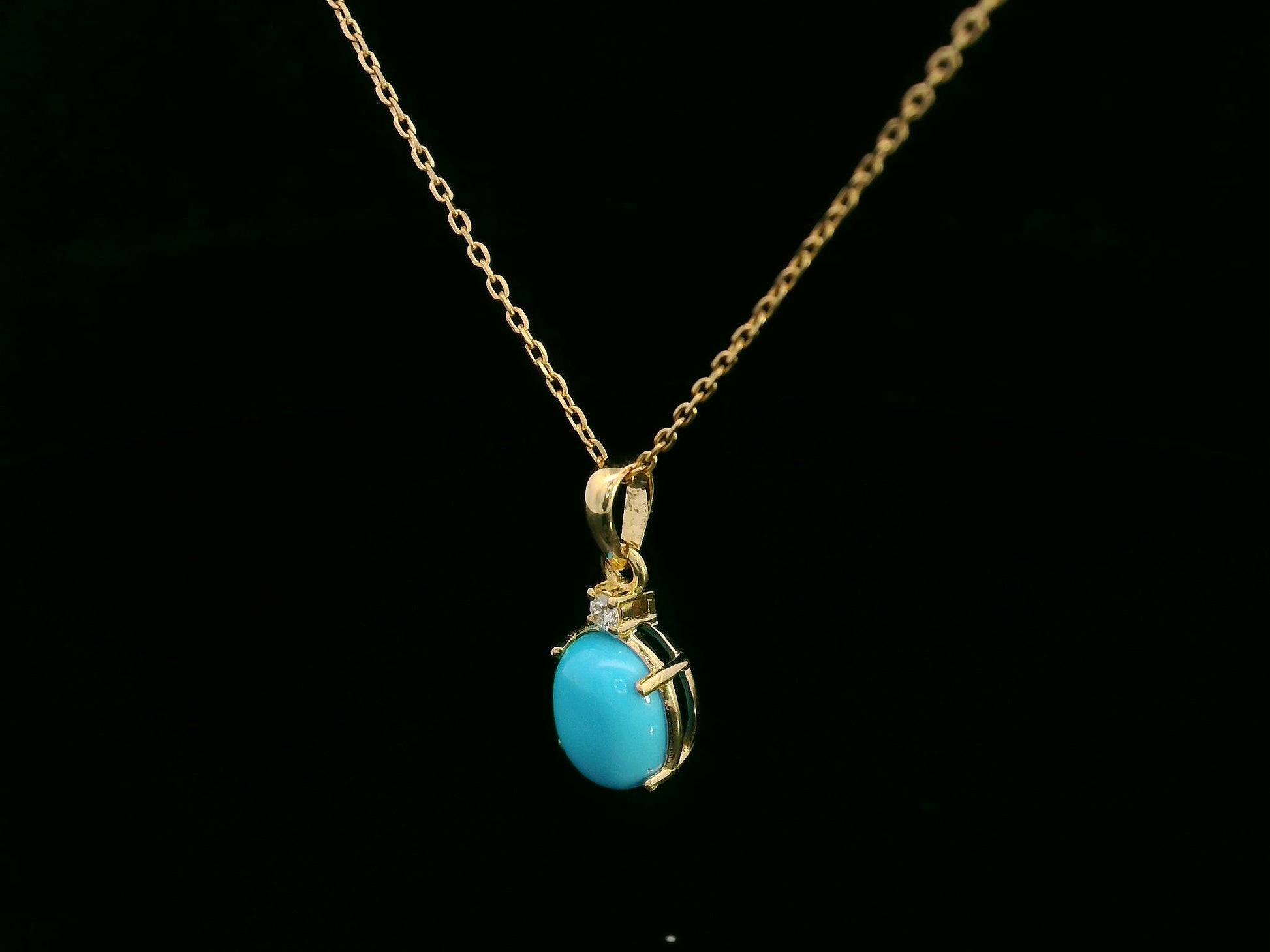 18K yellow gold turquoise pendant with 1.75ct turquoise and 0.03ct diamond – Emirates Diamonds