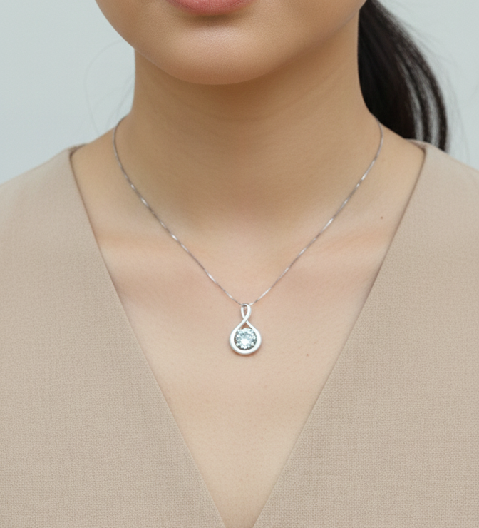 18K white gold aquamarine solitaire pendant with 2.38 carat aquamarine by Emirates Diamonds