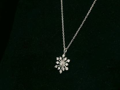 Diamond snowflake pendant necklace in 18K white gold with natural diamonds by Emirates Diamonds