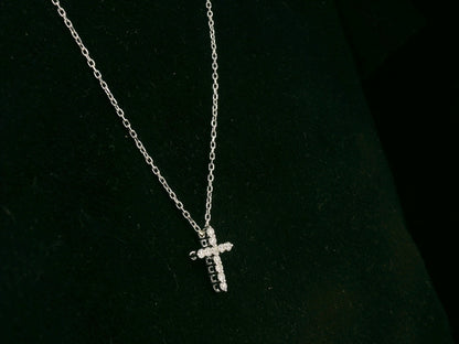 Diamond cross pendant necklace in 18K white gold with natural diamonds by Emirates Diamonds