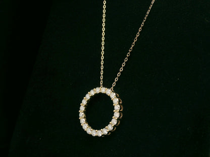 18K white gold diamond circle pendant with 1.74 carat total diamond weight by Emirates Diamonds