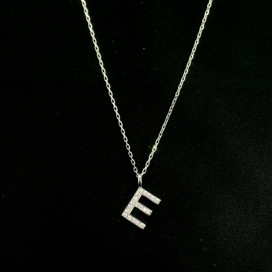Diamond Initial E Alphabet Pendant In 18k Gold