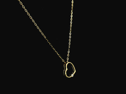 Diamond heart pendant necklace in 18K yellow gold with natural diamond by Emirates Diamonds