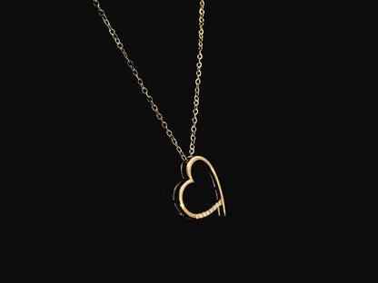 Diamond heart pendant necklace in 18K yellow gold with chain by Emirates Diamonds