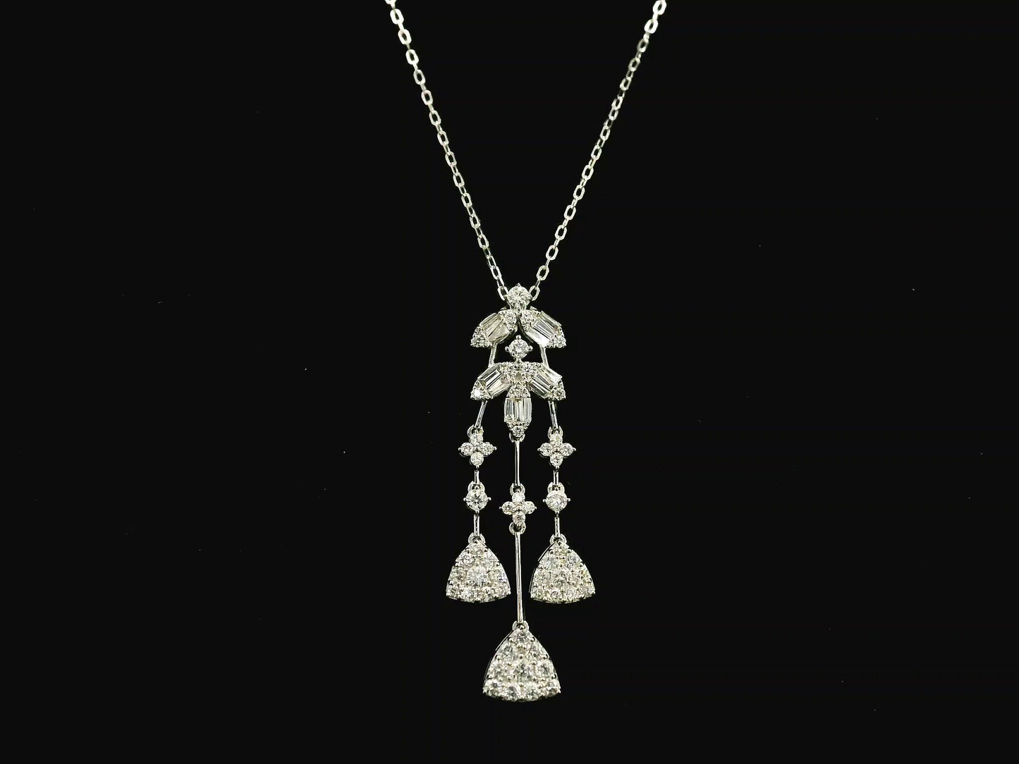 Diamond chandelier necklace in 18K white gold with cascading diamond drops – Emirates Diamonds