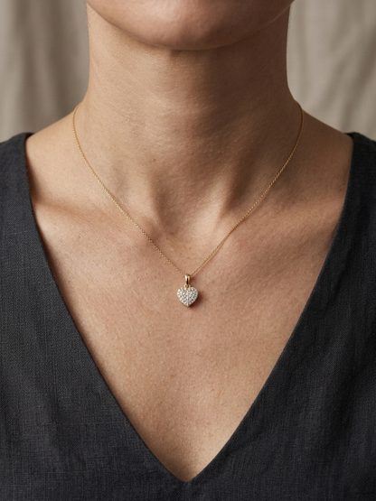 Heart-shaped diamond cluster pendant in 18K yellow gold – Emirates Diamonds