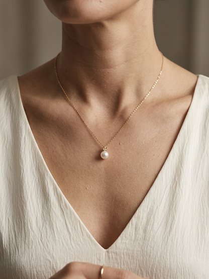 18K yellow gold freshwater pearl and diamond pendant necklace 0.06 carat – Emirates Diamonds