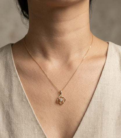 18K Yellow Gold Diamond Flower Pendant with 0.13 Carat Natural Diamond