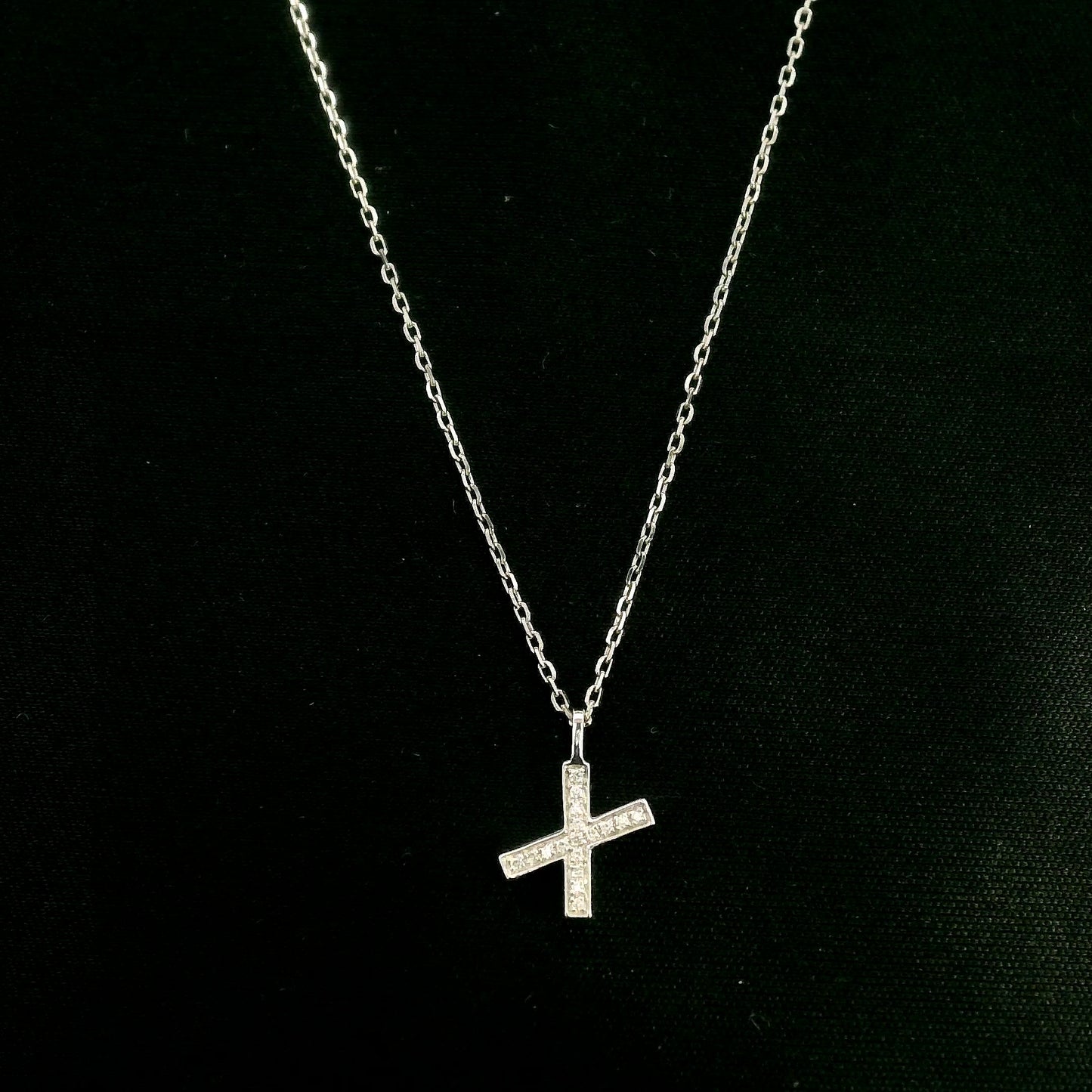 Diamond Initial X Alphabet Pendant In 18k Gold