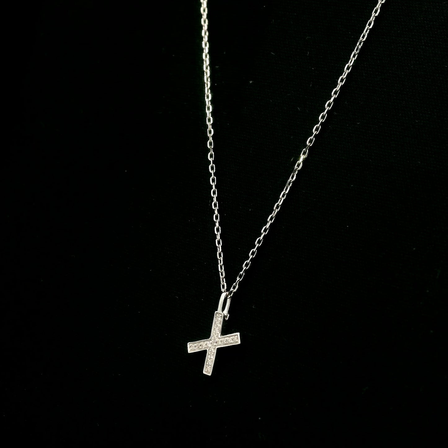 Diamond Initial X Alphabet Pendant In 18k Gold