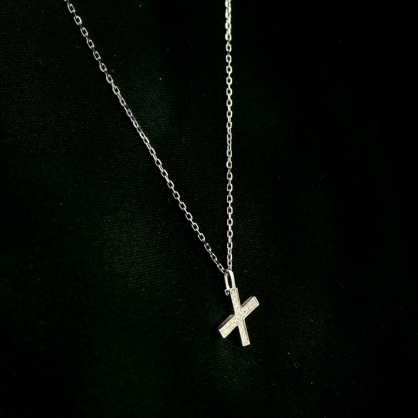 Diamond Initial X Alphabet Pendant In 18k Gold