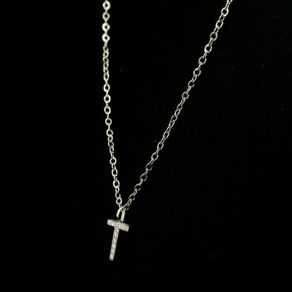 Diamond Initial T Alphabet Pendant In 18k Gold