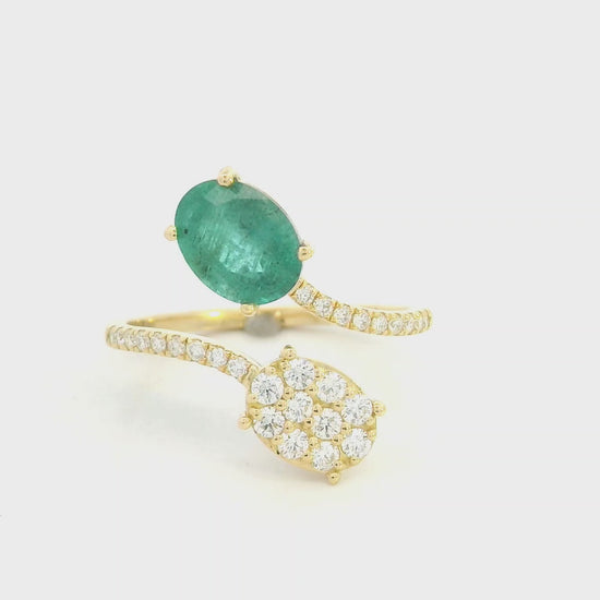18K yellow gold Toi-et-Moi ring featuring an oval emerald and round diamond cluster with pavé diamond band – Emirates Diamonds
