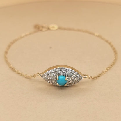 Turquoise And Diamond Bracelet In 18k Yellow Gold.