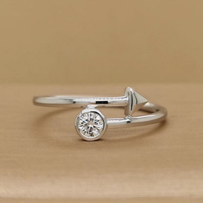 Arrow  Diamond Ring In 18k White Gold.