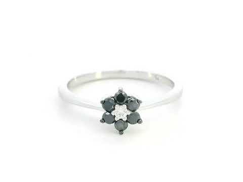 Unique flower-shaped diamond ring in 18K white gold