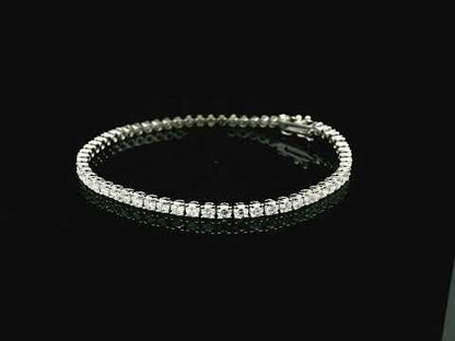 4.59 carat diamond tennis bracelet set in 18K white gold by Emirates Diamonds